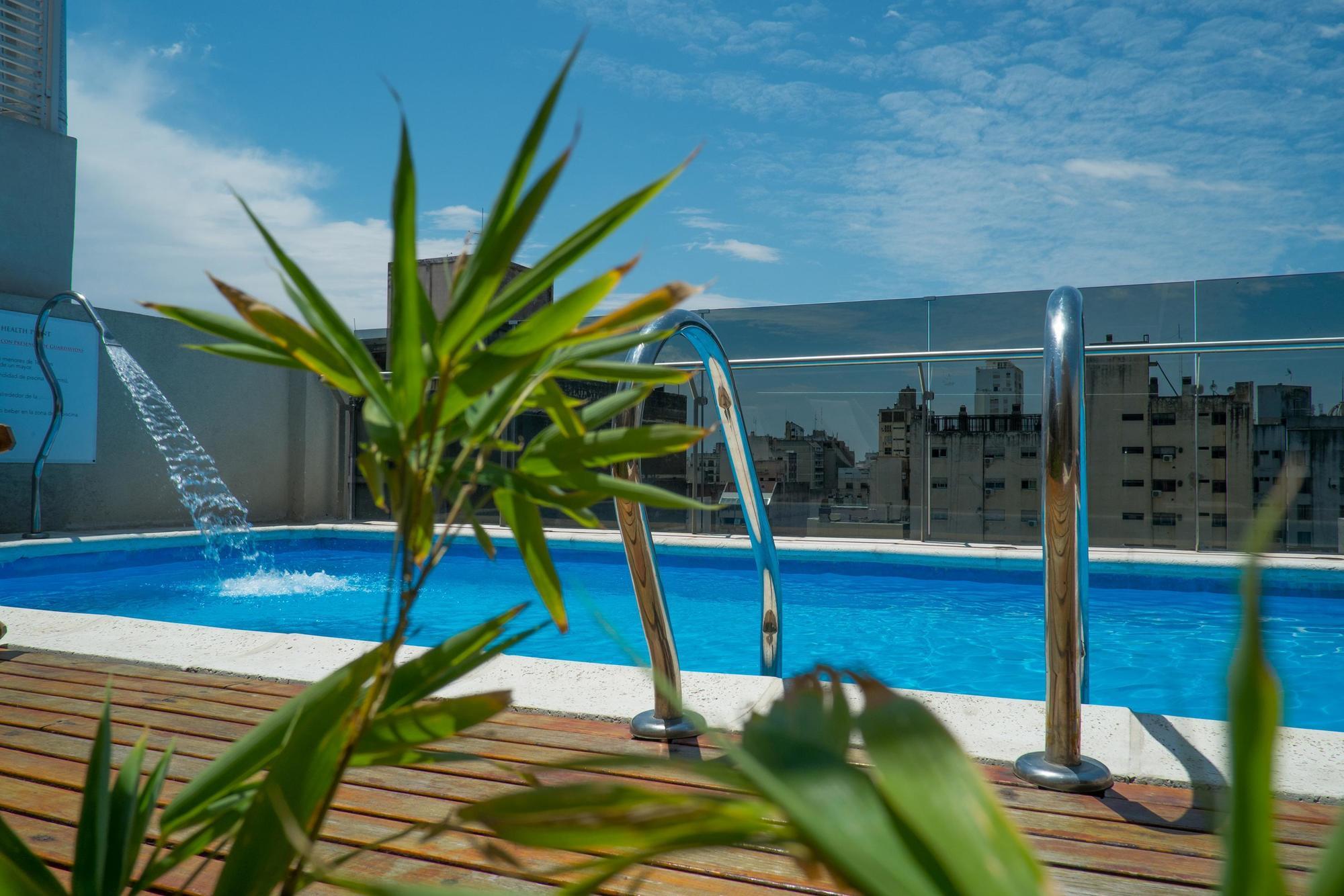 Howard Johnson La Canada & Hotel 4*