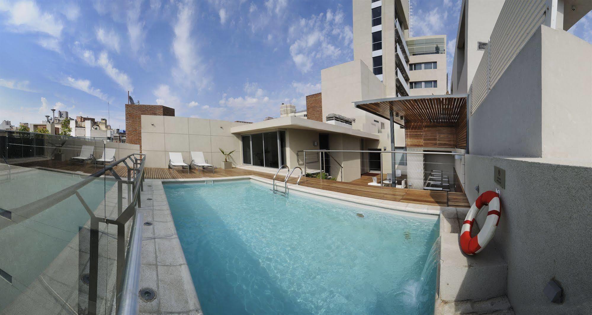 Howard Johnson La Canada & 4*
